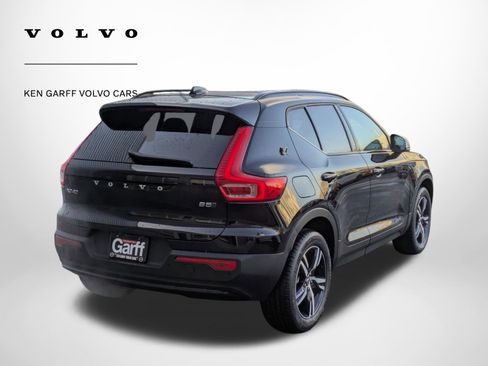 New 2026 Volvo XC40 B5 Core w/ Climate Package image 3