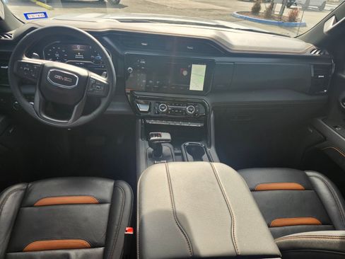 Used 2025 GMC Sierra 1500 AT4 w/ AT4 Premium Package image 8