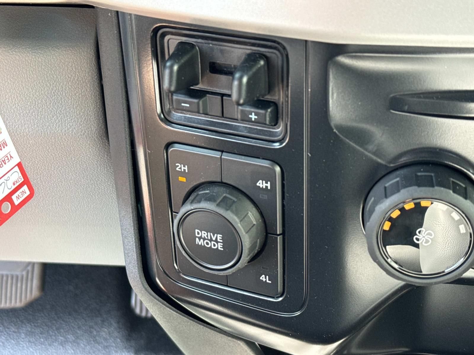 New 2026 Ford F550 4x4 SuperCab Super Duty image 17