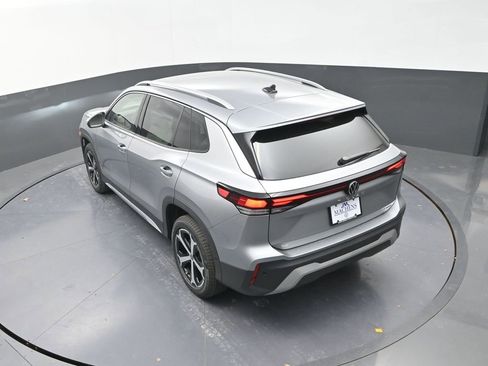 New 2026 Volkswagen Tiguan SE AWD/4WD image 17