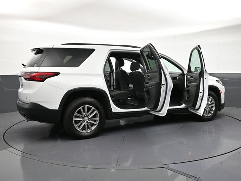 Certified 2023 Chevrolet Traverse LT AWD/4WD image 32