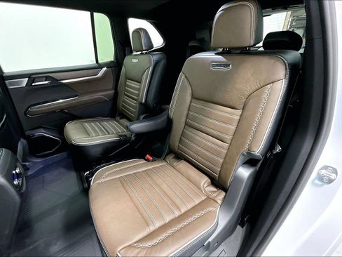 New 2026 GMC Acadia Denali Ultimate FWD image 17