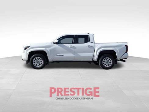 Used 2024 Toyota Tacoma SR5 image 12