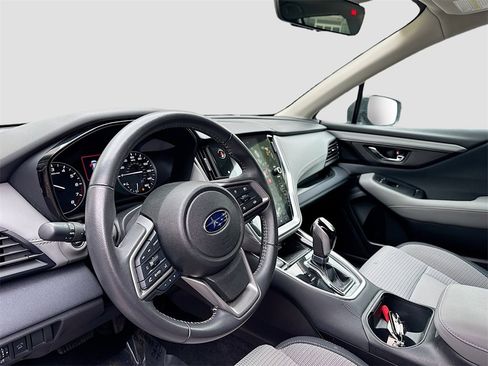 Used 2023 Subaru Outback Premium image 9