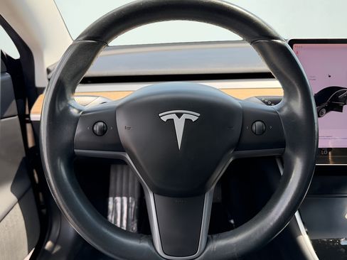 Used 2019 Tesla Model 3 Mid Range RWD image 34
