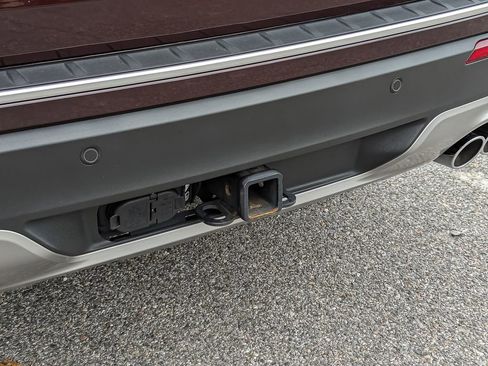 Used 2022 Ford Explorer Platinum w/ Equipment Group 601A image 13