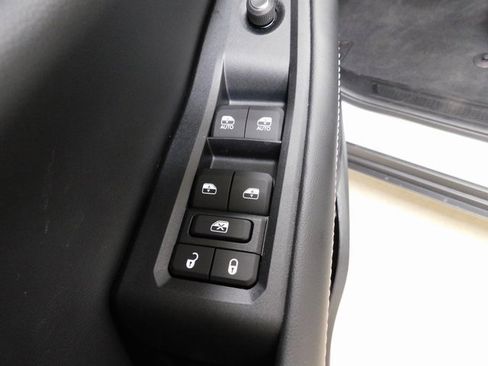 New 2025 Jeep Grand Cherokee Altitude image 18