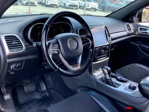 Used 2022 Jeep Grand Cherokee Laredo X AWD/4WD image 17