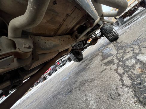 Used 1988 Chevrolet Suburban 2500 image 19