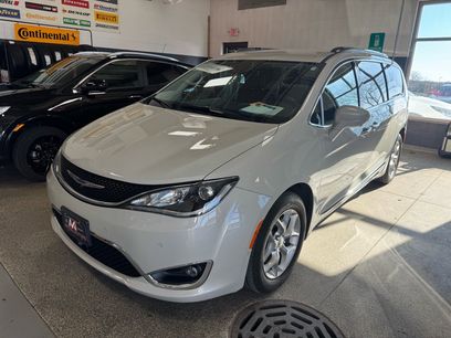 Used 2019 Chrysler Pacifica Touring-L Plus w/ Advanced Safetytec Group