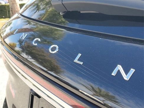 Used 2020 Lincoln Corsair Standard image 6