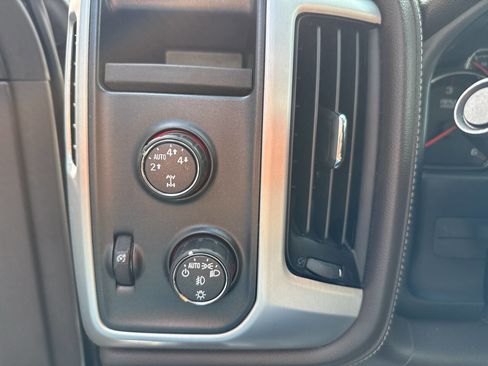 Used 2015 GMC Sierra 1500 SLT w/ SLT Crew Cab Value Package image 39