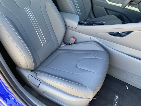 Certified 2026 Hyundai Elantra Sport image 10