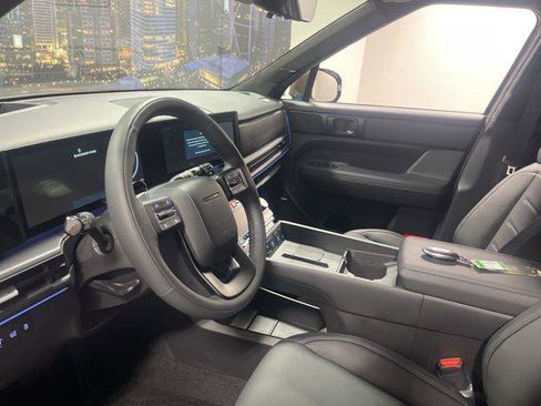 New 2025 Hyundai Santa Fe Calligraphy AWD/4WD image 10