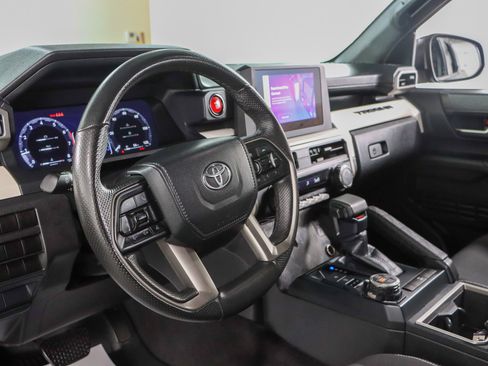 Used 2024 Toyota Tacoma TRD Off-Road AWD/4WD image 22