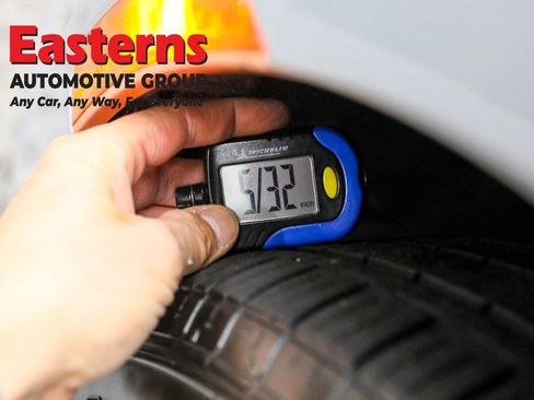 Used 2023 Chrysler Pacifica Limited image 39