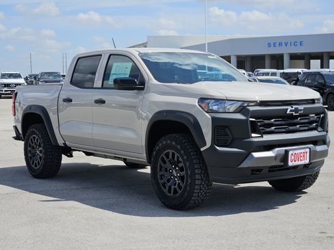 New 2026 Chevrolet Colorado Trail Boss AWD/4WD image 2