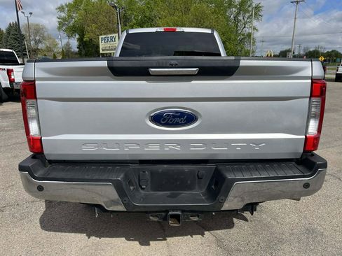 Used 2019 Ford F250 XLT w/ XLT Premium Package AWD/4WD image 7