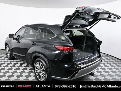 Used 2021 Toyota Highlander Platinum image 35