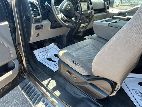 Used 2017 Ford F150 XLT w/ Equipment Group 301A Mid AWD/4WD image 10