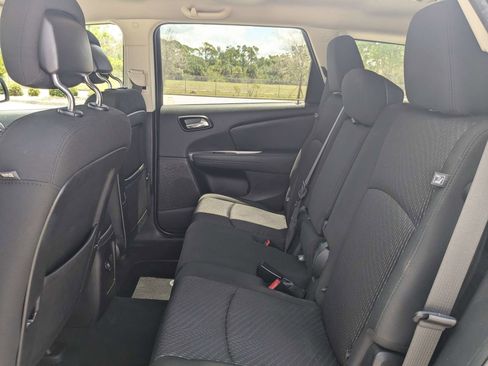 Used 2019 Dodge Journey SE w/ Premium Group FWD image 17