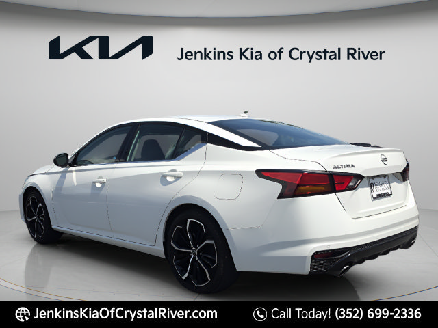 Used 2024 Nissan Altima 2.5 SR FWD image 10