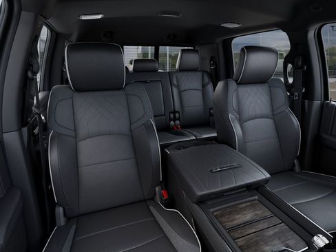 New 2026 RAM 3500 Limited AWD/4WD image 17