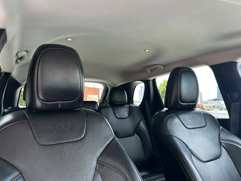 Used 2020 Jeep Cherokee Limited w/ Advanced Safety Group FWD image 20