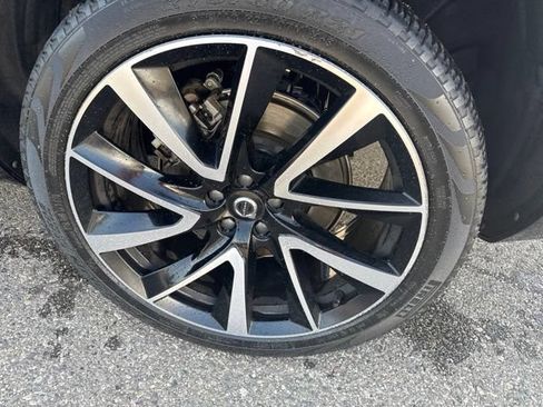 Used 2023 Volvo XC90 B5 Plus w/ Protection Package Premier AWD/4WD image 6