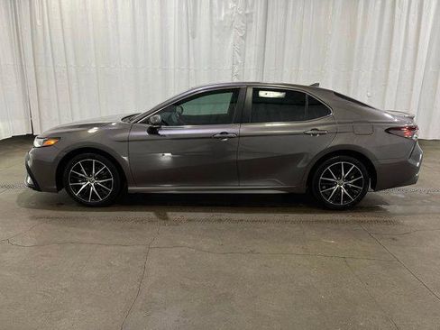 Certified 2023 Toyota Camry SE FWD image 6