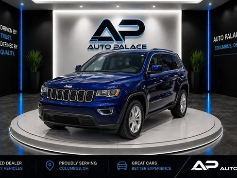 Used 2018 Jeep Grand Cherokee Laredo RWD image 1