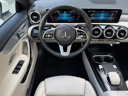 Used 2020 Mercedes-Benz CLA 250 4MATIC image 13