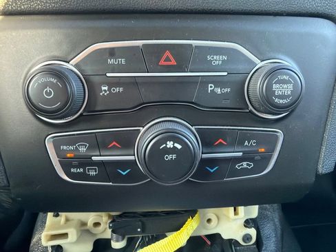 Used 2022 Dodge Charger Police AWD/4WD image 20