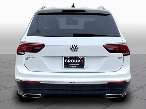 Used 2018 Volkswagen Tiguan SE FWD image 5