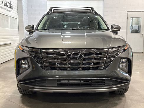 Used 2022 Hyundai Tucson Limited AWD/4WD image 2