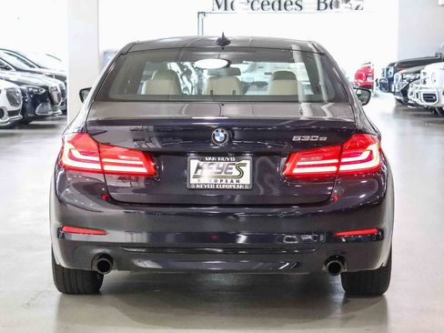 Used 2019 BMW 530e w/ Convenience Package RWD image 3