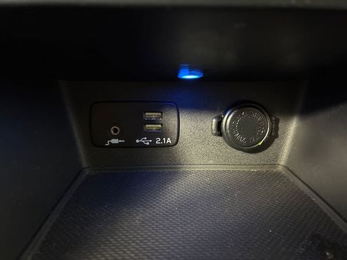 Used 2020 Subaru Forester Premium image 24