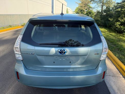 Used 2014 Toyota Prius V Three FWD image 10