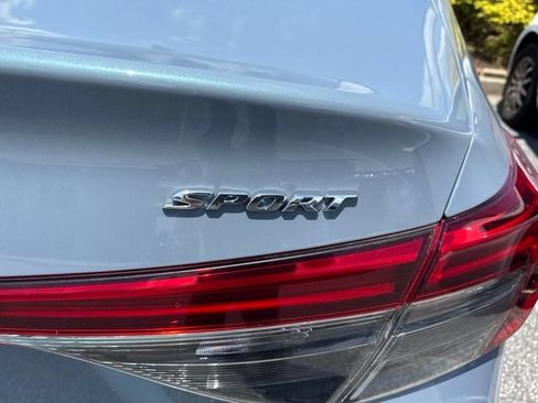 Used 2023 Honda Civic Sport image 3