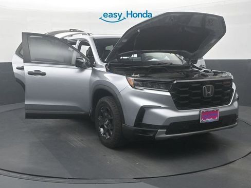 Used 2024 Honda Pilot TrailSport image 36