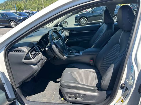 Used 2024 Toyota Camry SE w/ Cold Weather Package AWD/4WD image 13