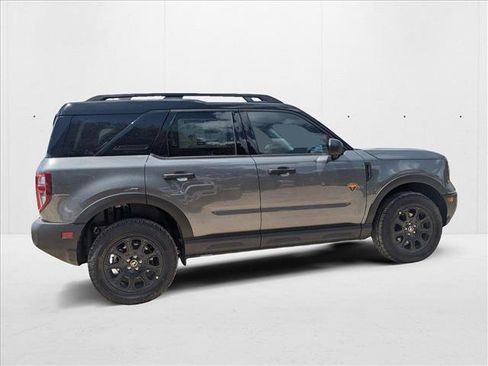 New 2025 Ford Bronco Sport Badlands image 4