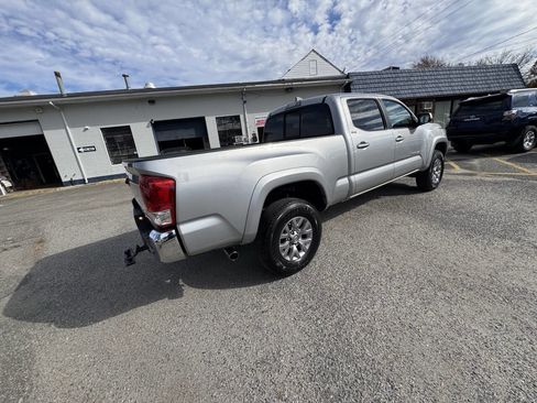 Used 2016 Toyota Tacoma SR5 image 9