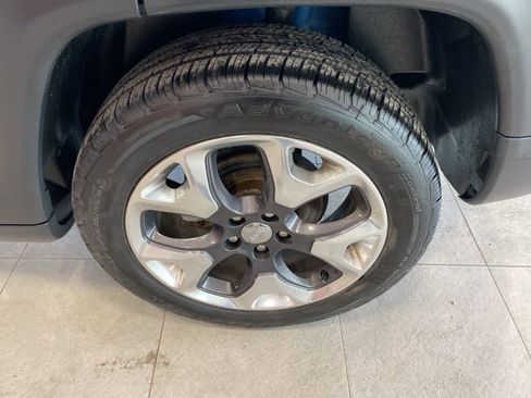 Used 2019 Jeep Compass Limited image 9