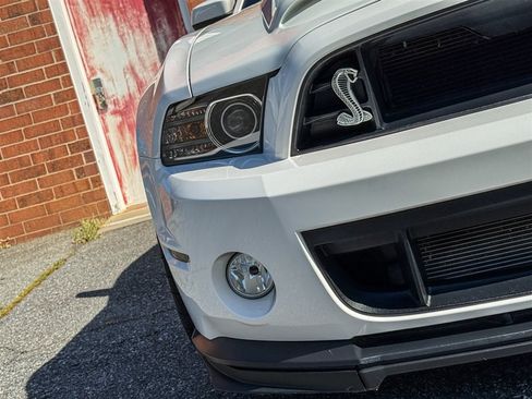 Used 2013 Ford Mustang Shelby GT500 RWD image 12