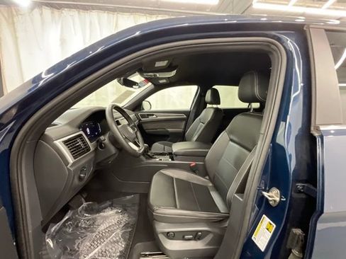 Used 2023 Volkswagen Atlas Cross Sport SE FWD image 10