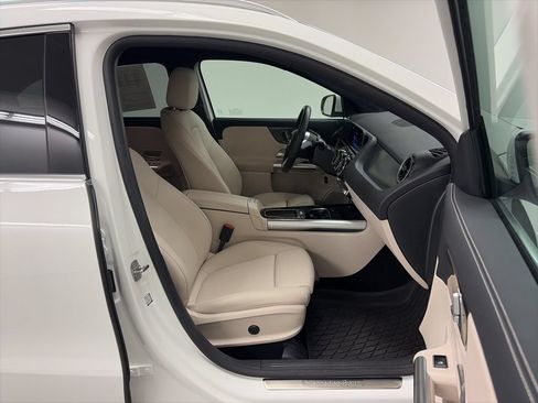Certified 2025 Mercedes-Benz GLA 250 4MATIC image 19