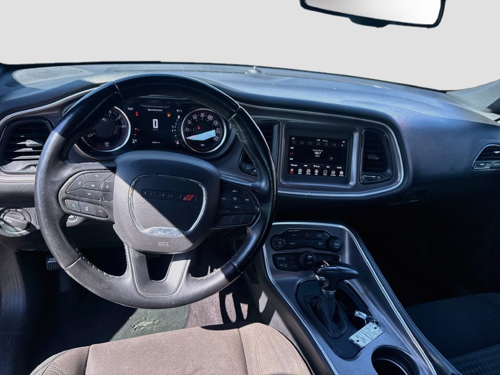 Used 2022 Dodge Challenger SXT RWD image 20