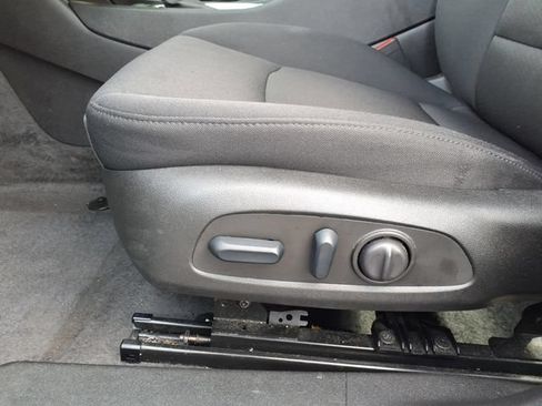Used 2025 Chevrolet Malibu LT FWD image 4