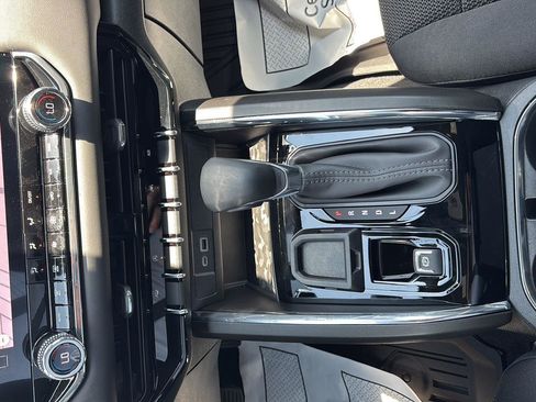 New 2025 GMC Canyon Elevation w/ Convenience Package image 34